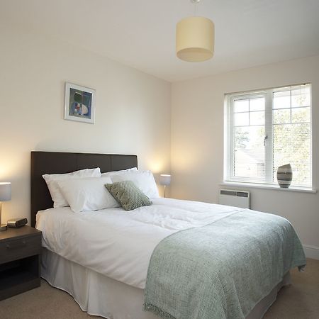 Апартаменти Saco Farnborough Фарнборо Екстер'єр фото